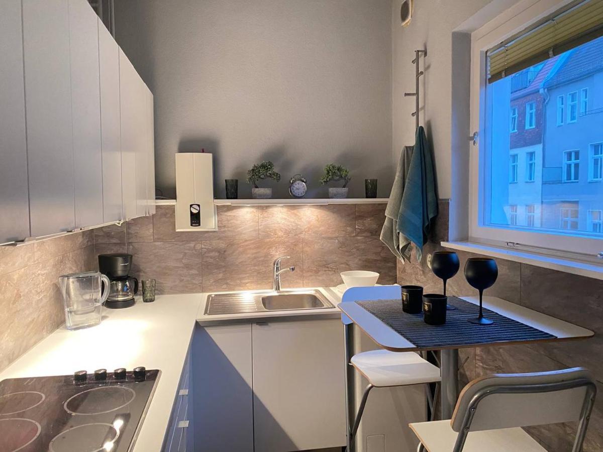 Cozy Modern Apartment With Small Balcony In The Heart Of Βερολίνο Εξωτερικό φωτογραφία
